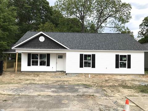 409 Green St, Belton, SC 29627