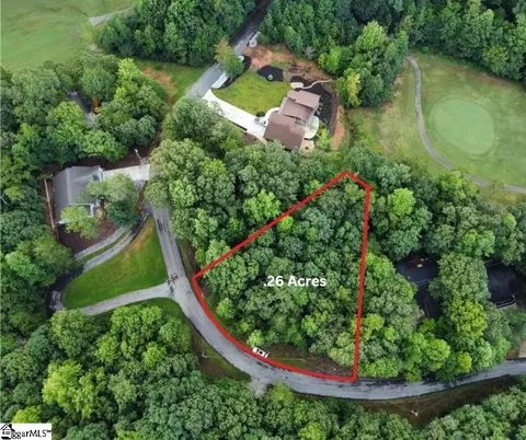 1077 N Hogan Dr, Westminster, SC 29693