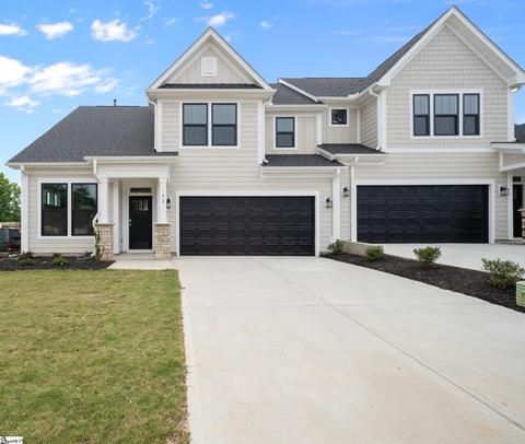 42 Carriage Run Dr, Simpsonville, SC 29681