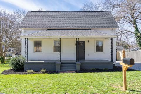 14 Haynesworth St, Greenville, SC 29611