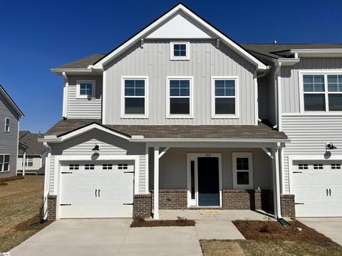 315 Hollenbeck Pl, Greenville, SC 29607