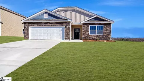 117 Oak Edge Ln, Greer, SC 29651
