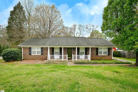 214 Brookmere Rd, Simpsonville, SC 29681