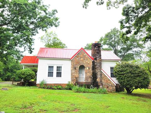 20 Spring St, Pelzer, SC 29669