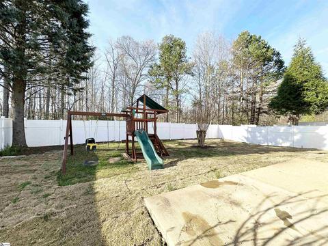 409 Riello Dr, Greer, SC 29650 photo 2