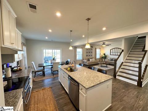 107 Thames Valley Dr, Easley, SC 29642 photo 6