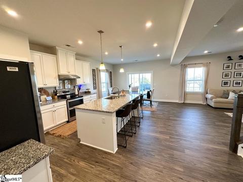 107 Thames Valley Dr, Easley, SC 29642 photo 5