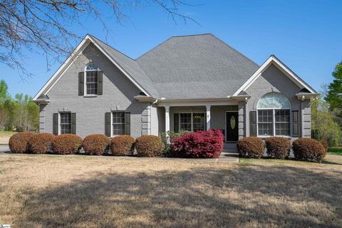 17 Caroline Dr, Taylors, SC 29687