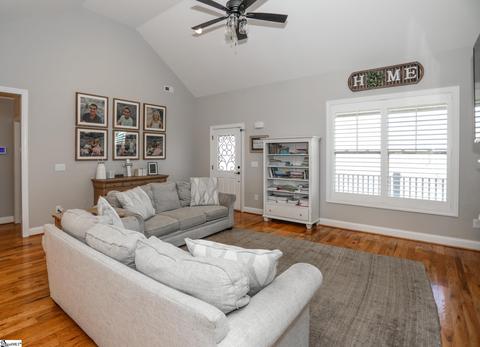 136 Cobblestone Xing, Gaffney, SC 29341 photo 4