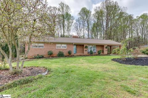 703 Valley Creek Dr, Greer, SC 29651