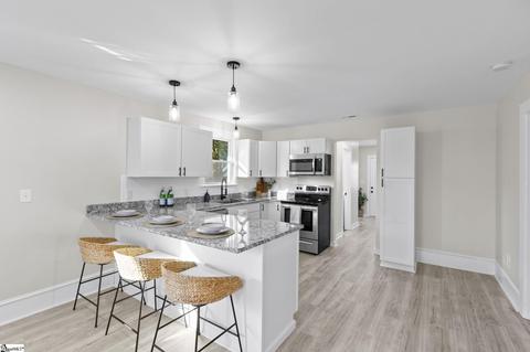 112 Mcdaniel Ave, Greer, SC 29651 photo 9