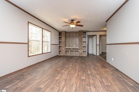 407 Fairhaven Dr, Greer, SC 29651 photo 6