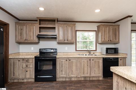 407 Fairhaven Dr, Greer, SC 29651 photo 3