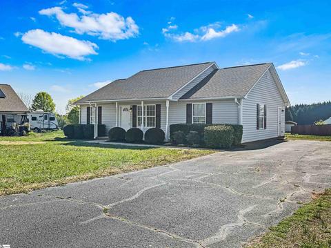 122 Lockland Dr, Chesnee, SC 29323