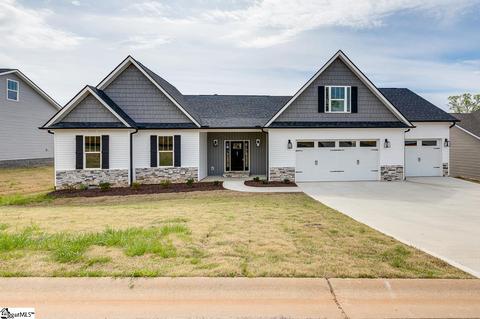 27 Marion Meadow Ln, Travelers Rest, SC 29690