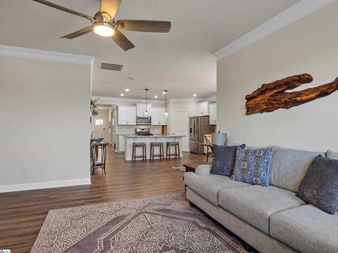 300 Kellen Ct, Duncan, SC 29334 photo 8