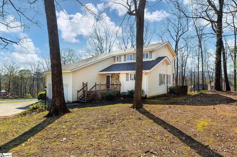 15 Thunderbird Dr, Travelers Rest, SC 29690