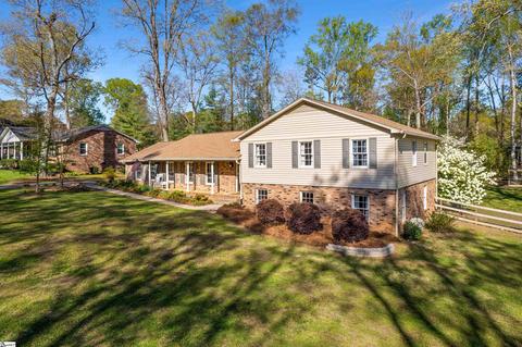 208 W Fernwood Dr, Simpsonville, SC 29681