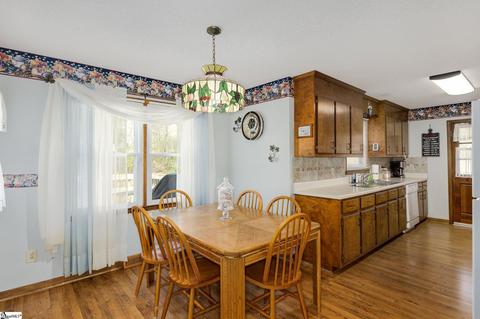 417 Bishop Dr, Easley, SC 29640 photo 9