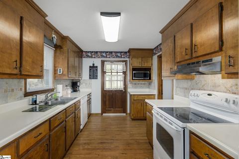 417 Bishop Dr, Easley, SC 29640 photo 7