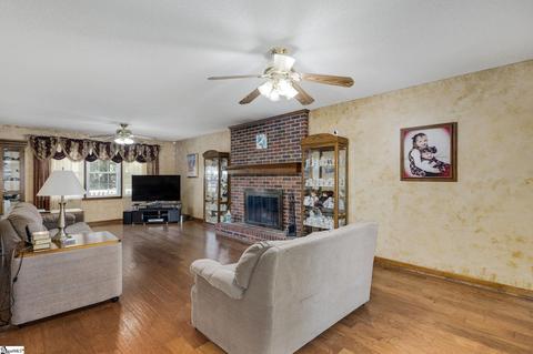 417 Bishop Dr, Easley, SC 29640 photo 5