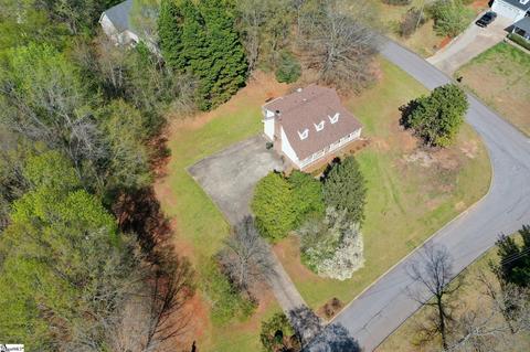 417 Bishop Dr, Easley, SC 29640 photo 2