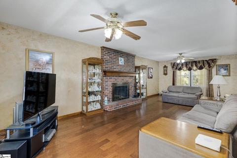 417 Bishop Dr, Easley, SC 29640 photo 4