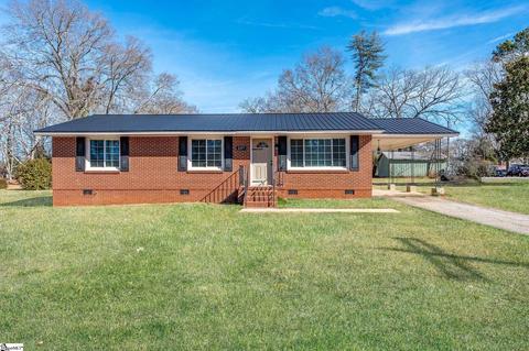 507 Fairview Rd, Laurens, SC 29360