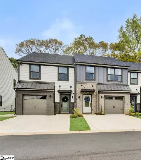 8 Connaught Ct, Mauldin, SC 29662 photo 2
