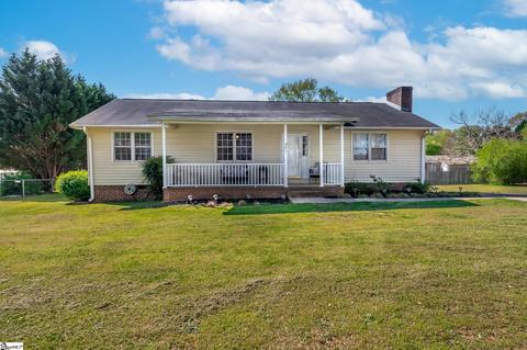 421 Willow Dr, Piedmont, SC 29673