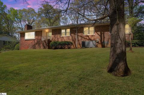 19 Lotus Ct, Greenville, SC 29609