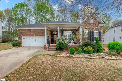 4 Winding River Ln, Simpsonville, SC 29681