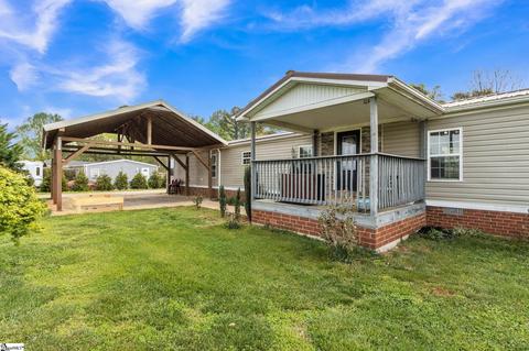 401 Covert Creek Ct, Wellford, SC 29385