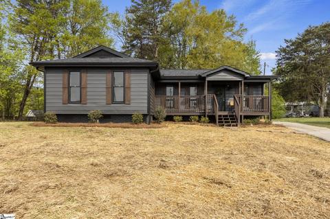 709 Amy Gray St, Greer, SC 29651