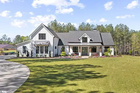 468 N Southerlin Rd, Taylors, SC 29687