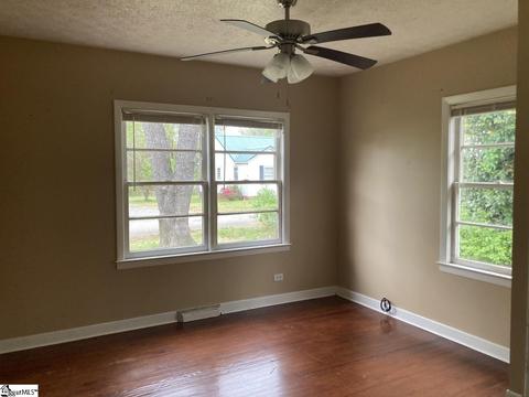 121 W 3rd Ave, Easley, SC 29640 photo 7