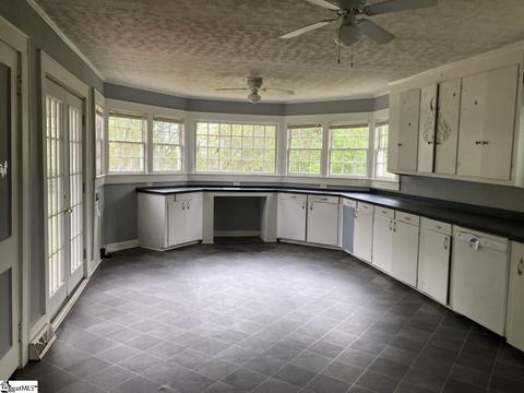 121 W 3rd Ave, Easley, SC 29640 photo 6