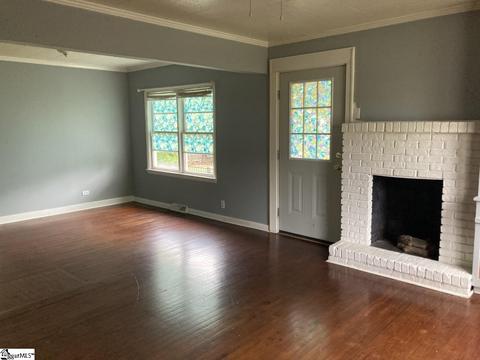 121 W 3rd Ave, Easley, SC 29640 photo 4
