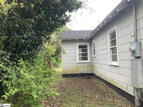 121 W 3rd Ave, Easley, SC 29640 photo 11
