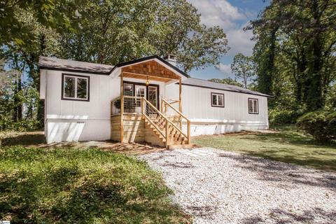 7 Holly Hill Dr, Spartanburg, SC 29301