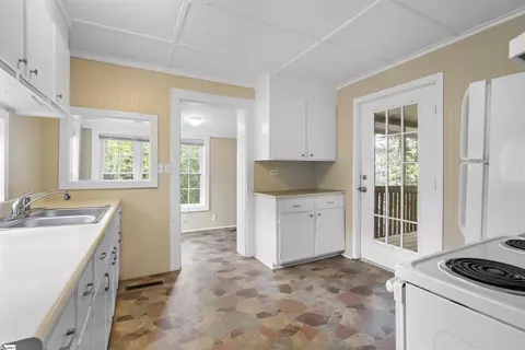 409 N B St, Easley, SC 29640 photo 32
