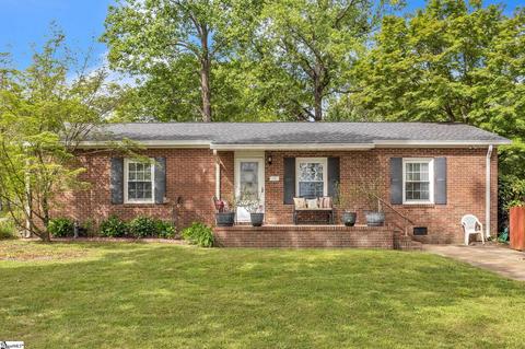18 Patton Dr, Greenville, SC 29605