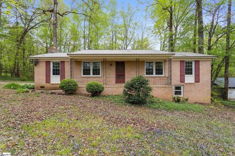 425 Alta Vista Cir, Travelers Rest, SC 29690
