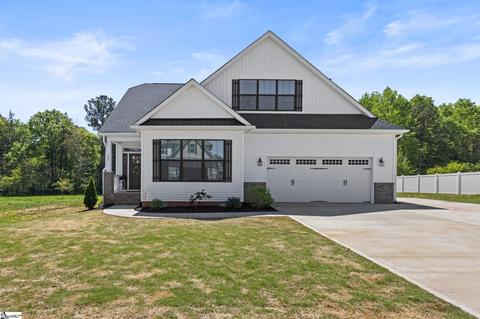 104 Rindge Rd, Piedmont, SC 29673