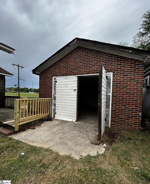 16 Circle St, Ware Shoals, SC 29692 photo 21