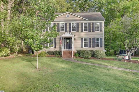 202 Kingston Rd, Greenwood, SC 29649