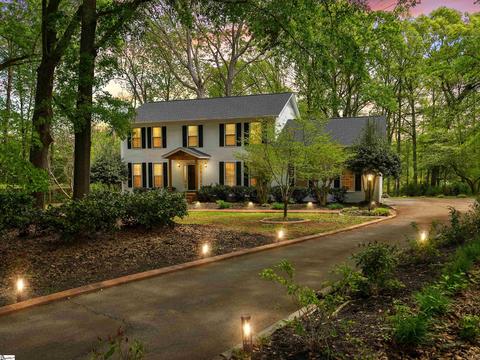 122 Hollyridge Rd, Spartanburg, SC 29301