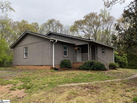 756 Green Meadows Cir, Fountain Inn, SC 29644
