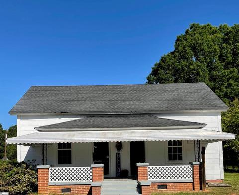 906 N Sloan St, Clinton, SC 29325