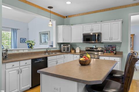 226 Sassafras Dr, Easley, SC 29642 photo 6